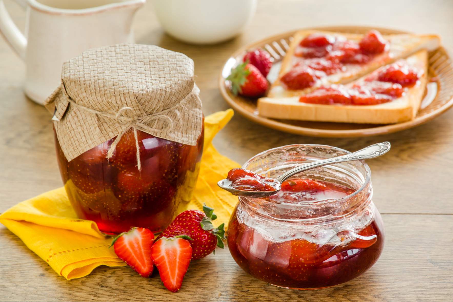 Strawberry preserves - 7 receptov, kako pripraviti okusno jagodno jagode