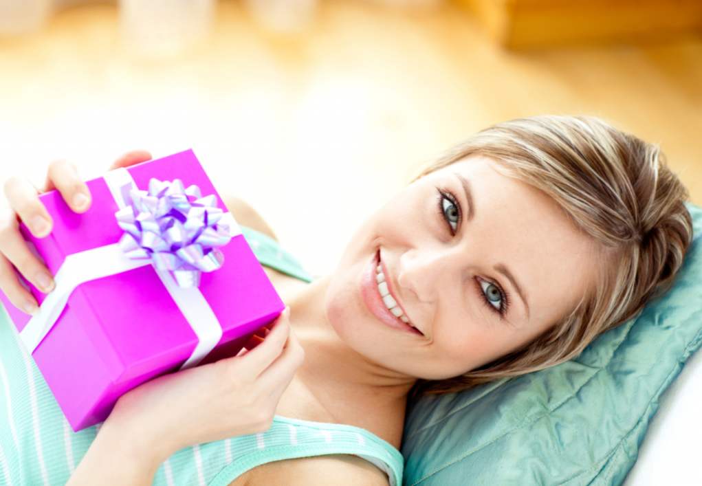 Що подарувати дівчині на день народження більше 20 ідей оригінальних подарунків для дівчат