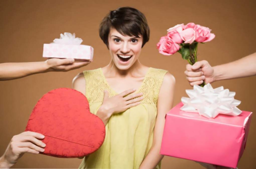 Що подарувати подрузі на день народження більше 20 ідей оригінальних подарунків для жінок