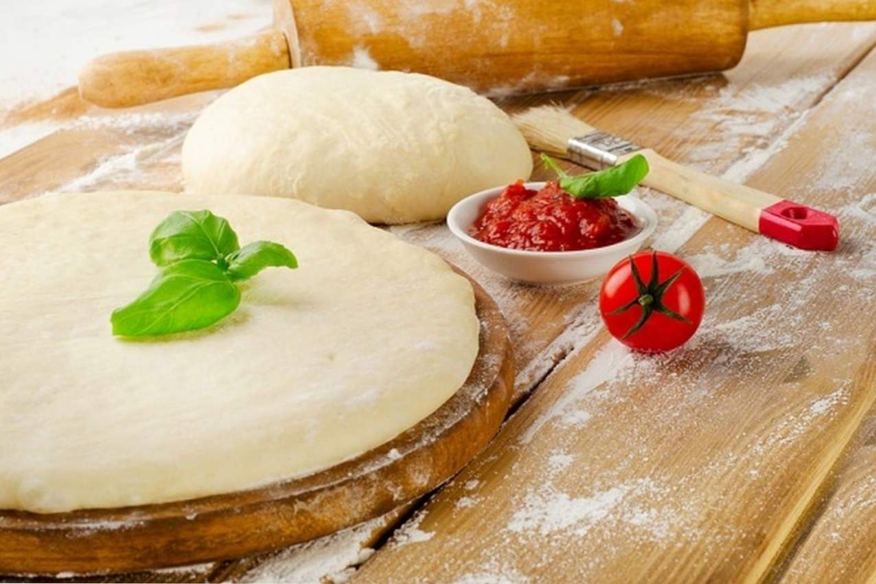 Lagani pizza tijesto - 7 recepata, kako napraviti ukusno i mekano tijesto za domaću pizzu