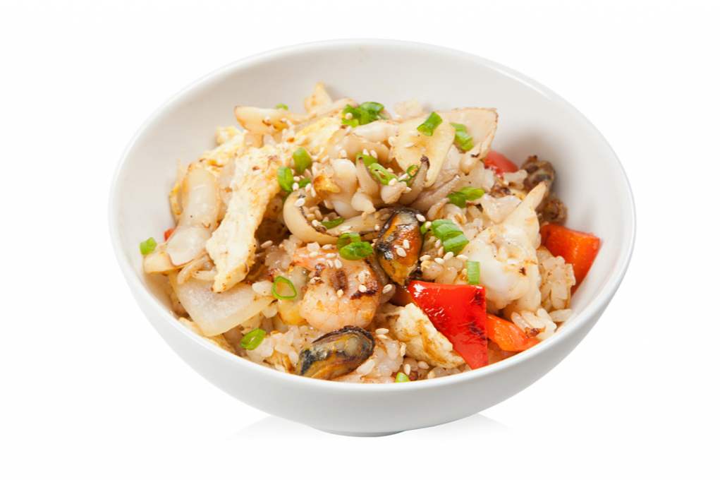 Riž z morskimi sadeži - 8 okusnih kuharskih receptov