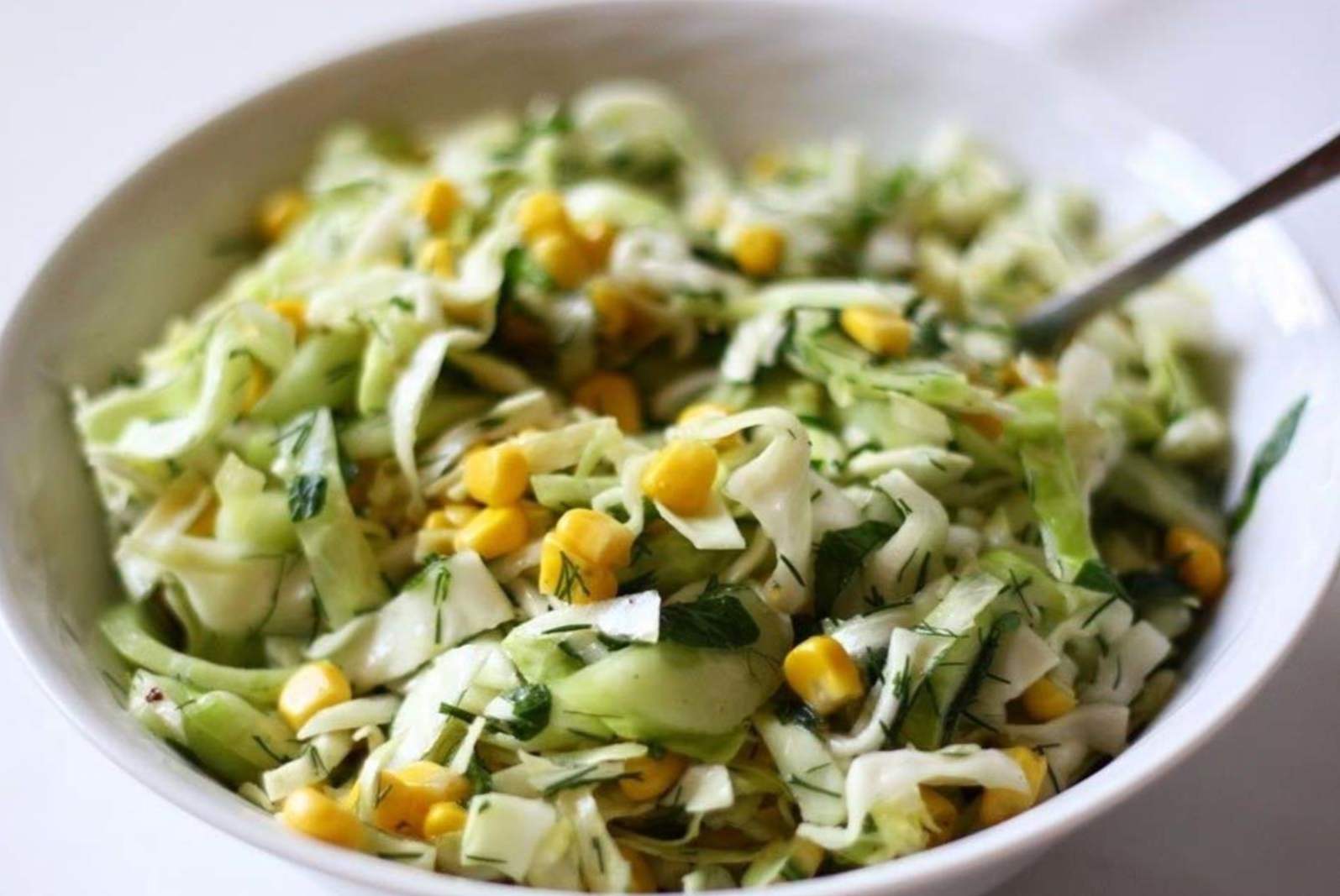 Салат з пекінською капустою і кукурудзою - 10 простих і смачних рецептів