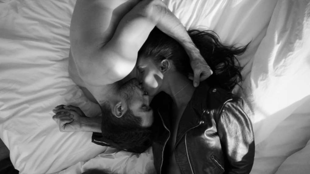 Sex - vysnívaná kniha, prečo snívať sex, milovať vo sne