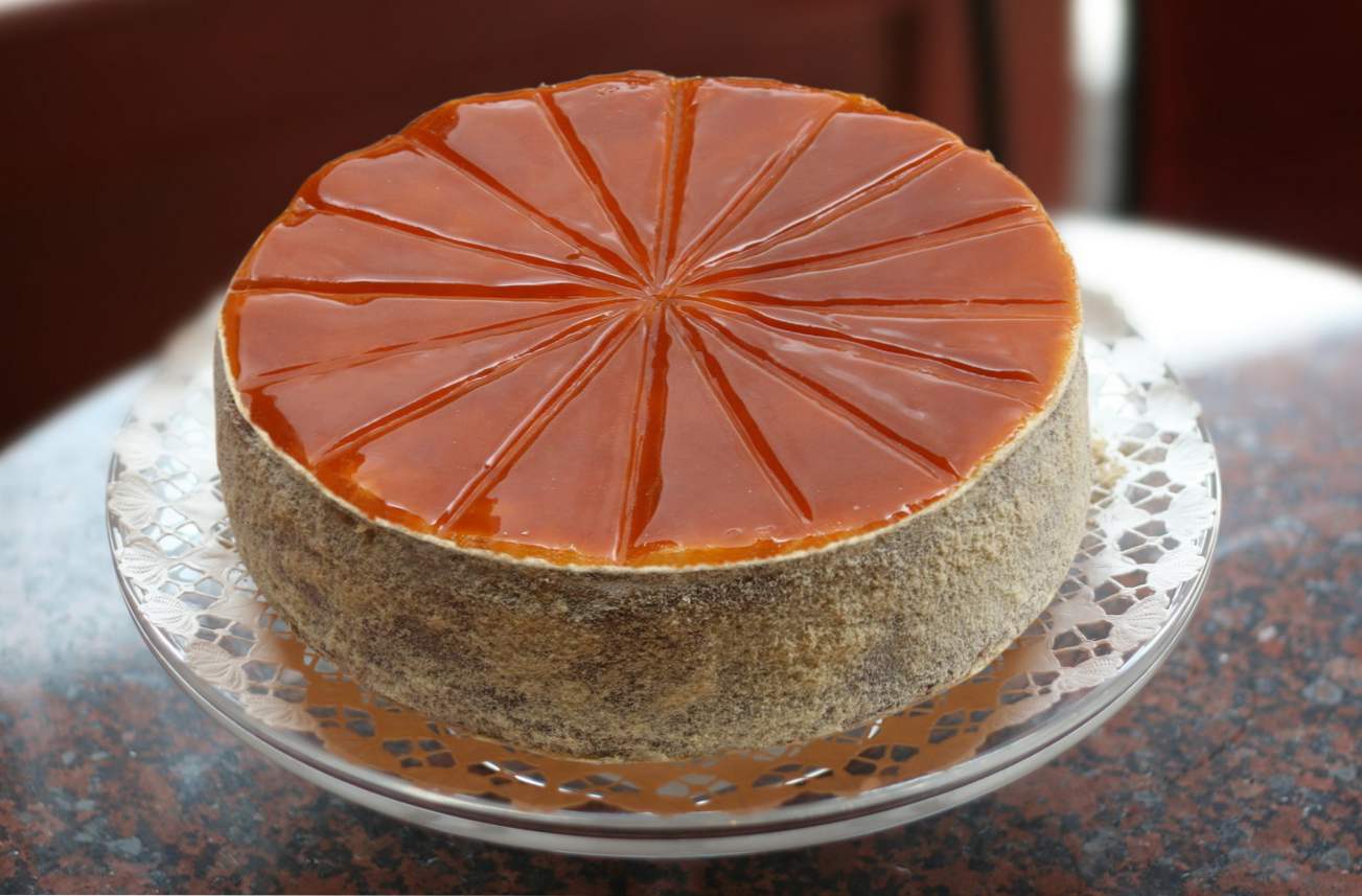 Cake Dobos to klasyczny przepis i 2 opcje gotowania na węgierskie ciasto
