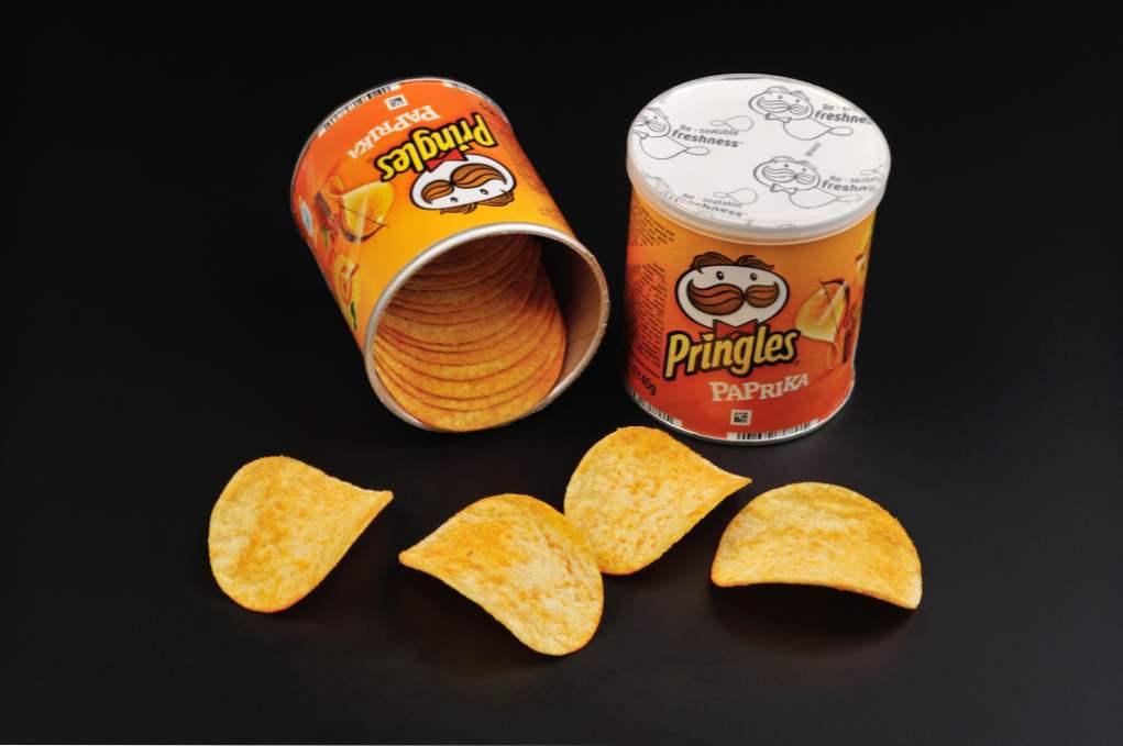 Chips Pringles wszystkie smaki, skład, kalorie. 5 przepisów na chipsy Pringles