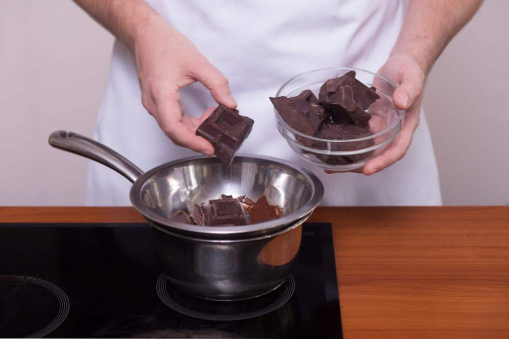 Jak stopić czekoladę - 6 właściwych sposobów