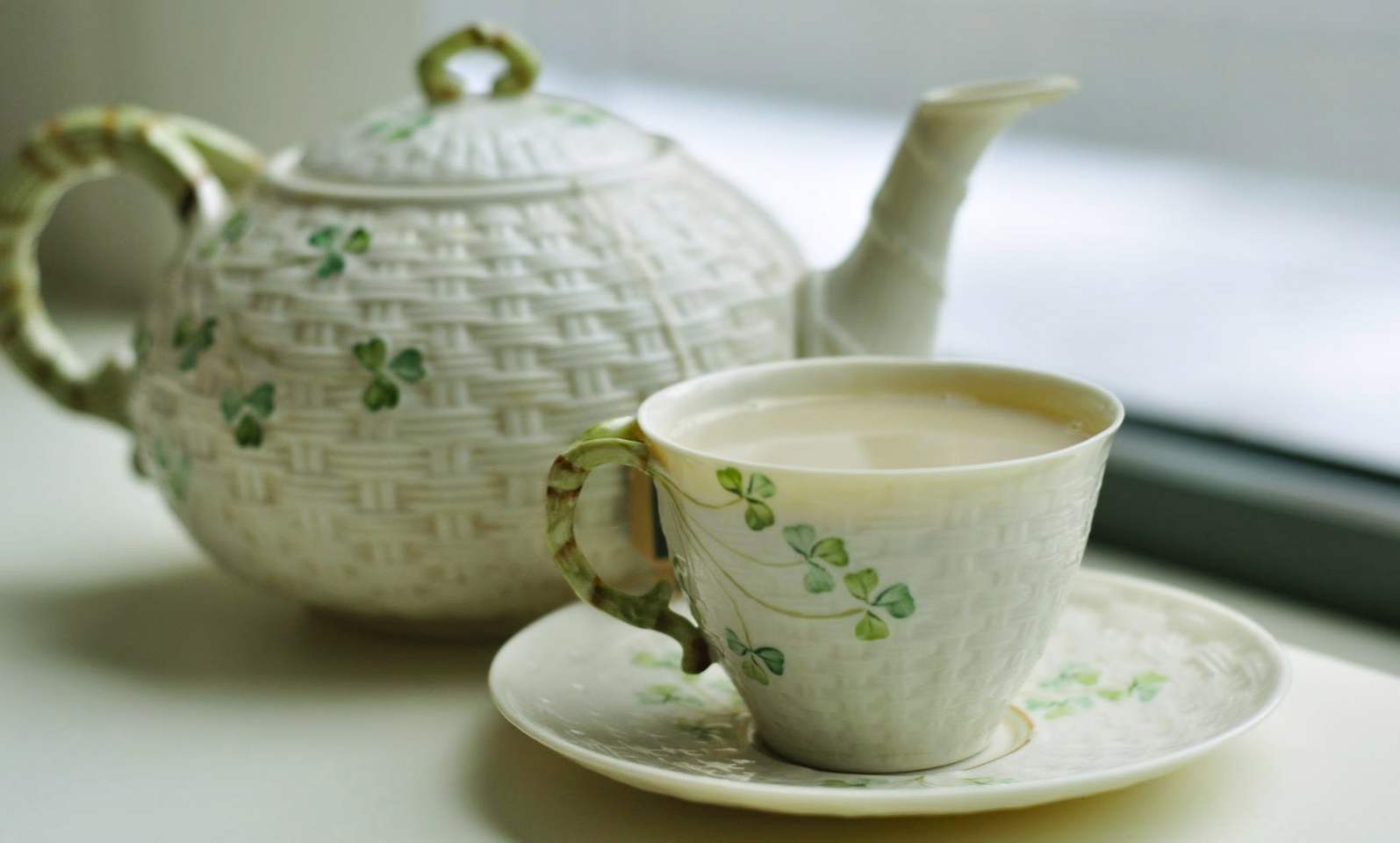 Зелений чай з молоком користь і шкода, протипоказання