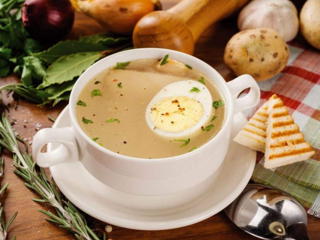 Zupa jajeczna - 8 prostych domowych receptur zup