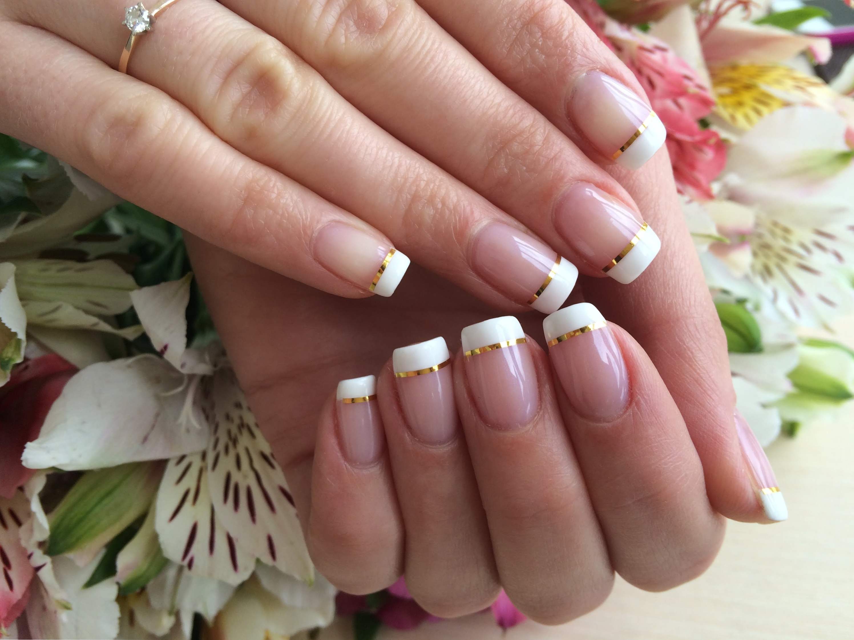 Francuski manicure żel 10 opcji, jak to zrobić w domu