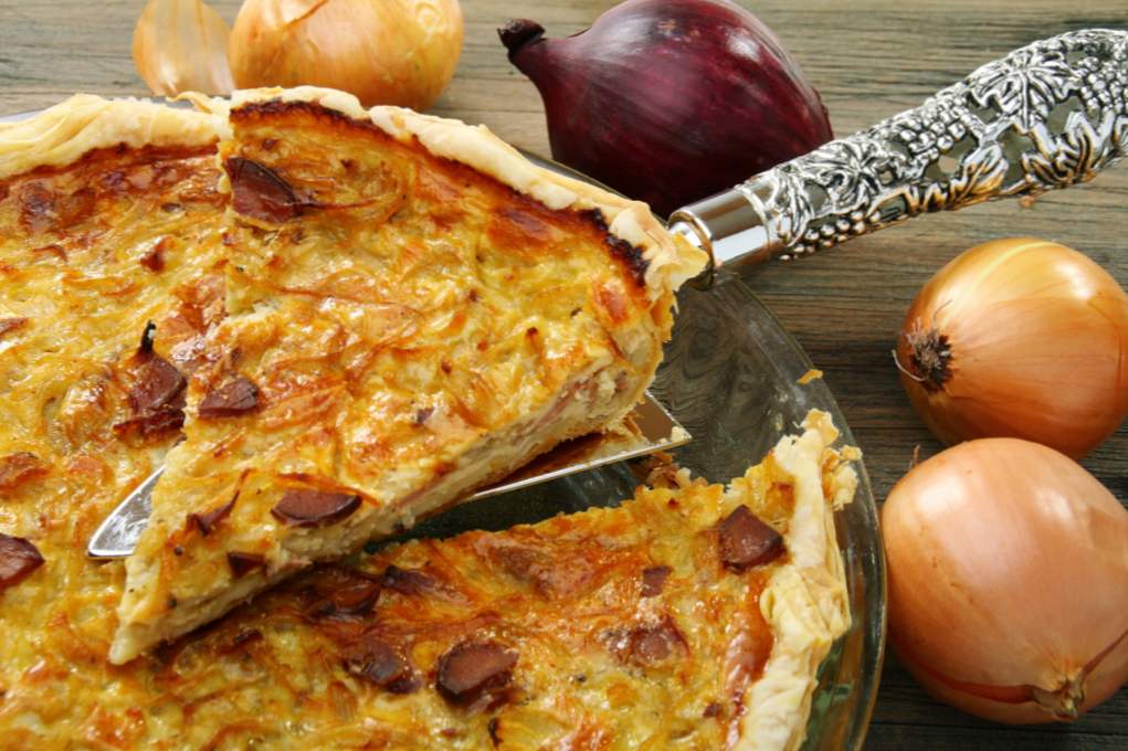 Onion Pie - 13 domačih receptov