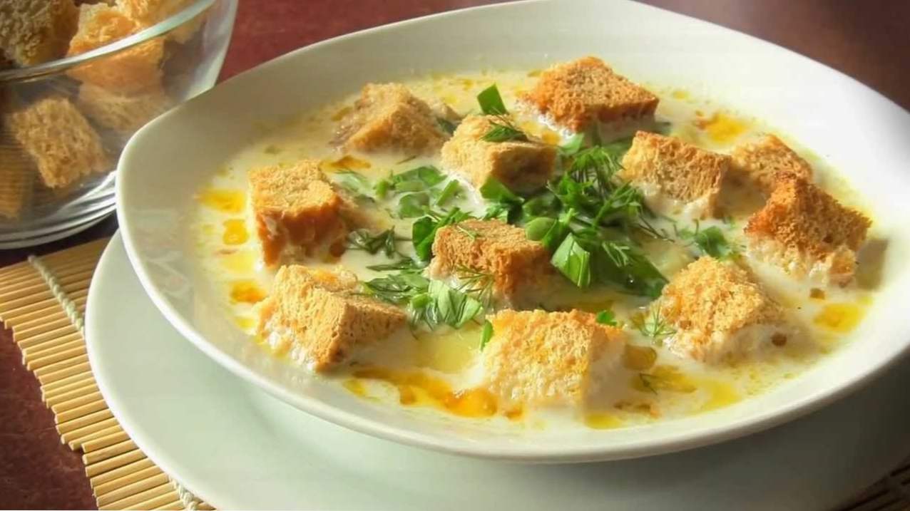 Суп з плавленим сиром - 11 рецептів приготування в домашніх умовах