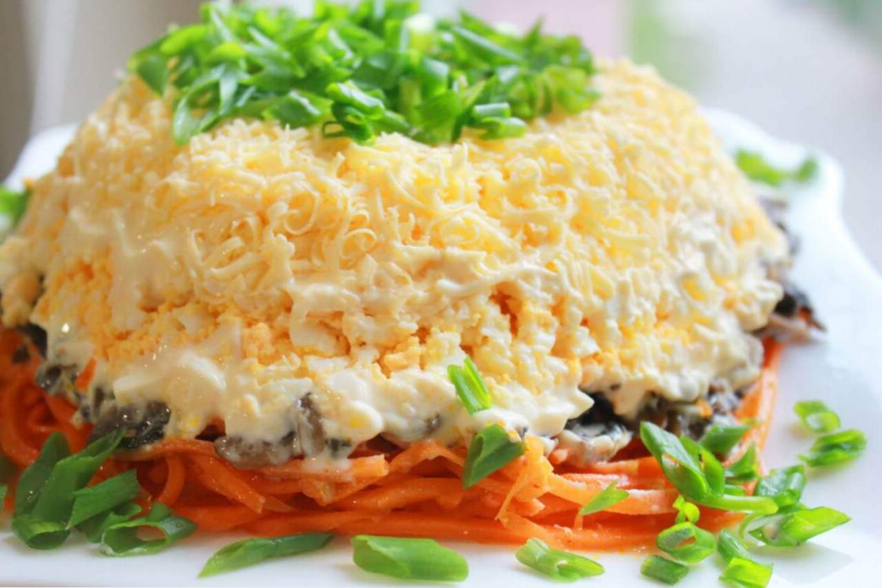 11 рецептів салату з корейською морквою