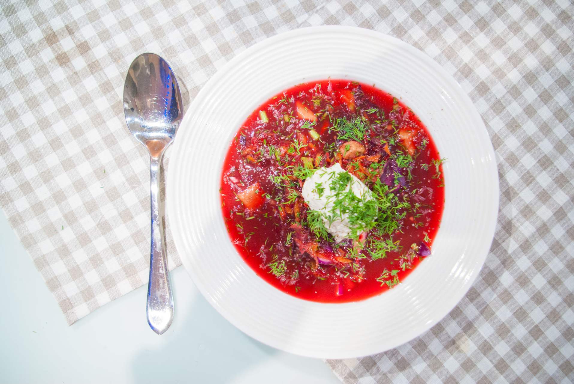 7 receptov za borscht s pese - kuhajte okusno in hitro!