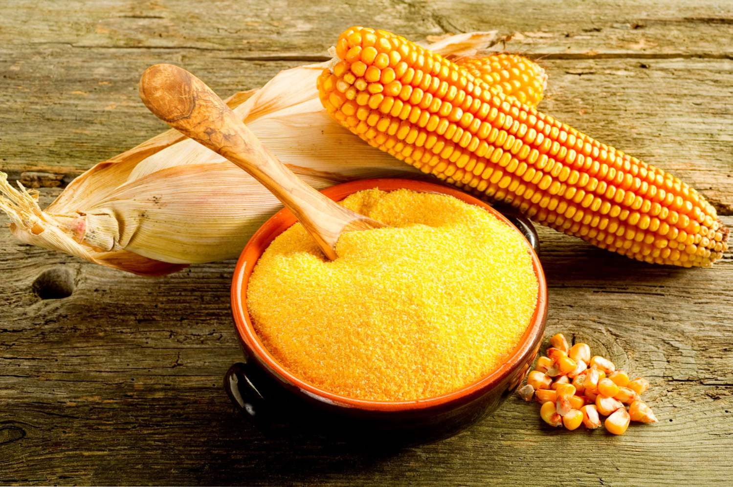 Кукурудзяне борошно - 8 рецептів страв з борошна, користь і шкода і відмінності від житній