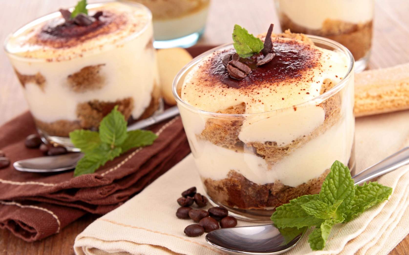 Tiramisu klasični recept kod kuće i 7 dodatnih